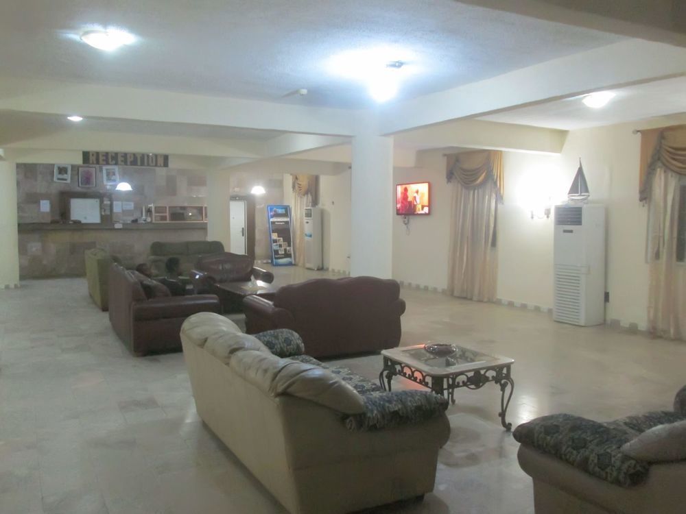 Tiffany Hotel And Towers Imogwu-Agwa Exterior foto