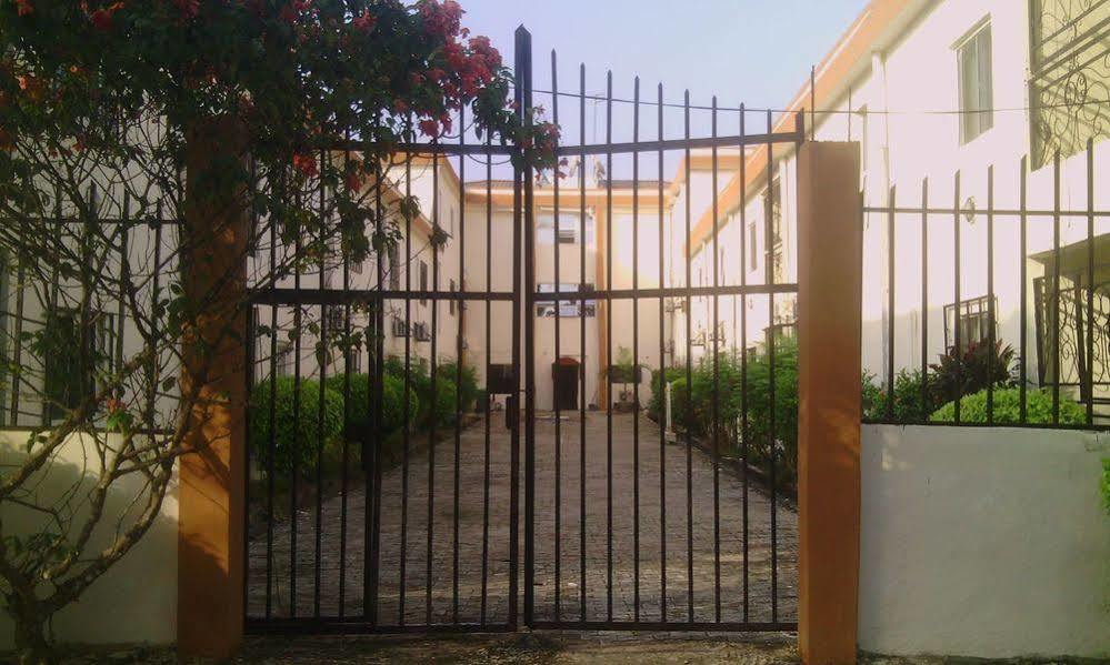 Tiffany Hotel And Towers Imogwu-Agwa Exterior foto