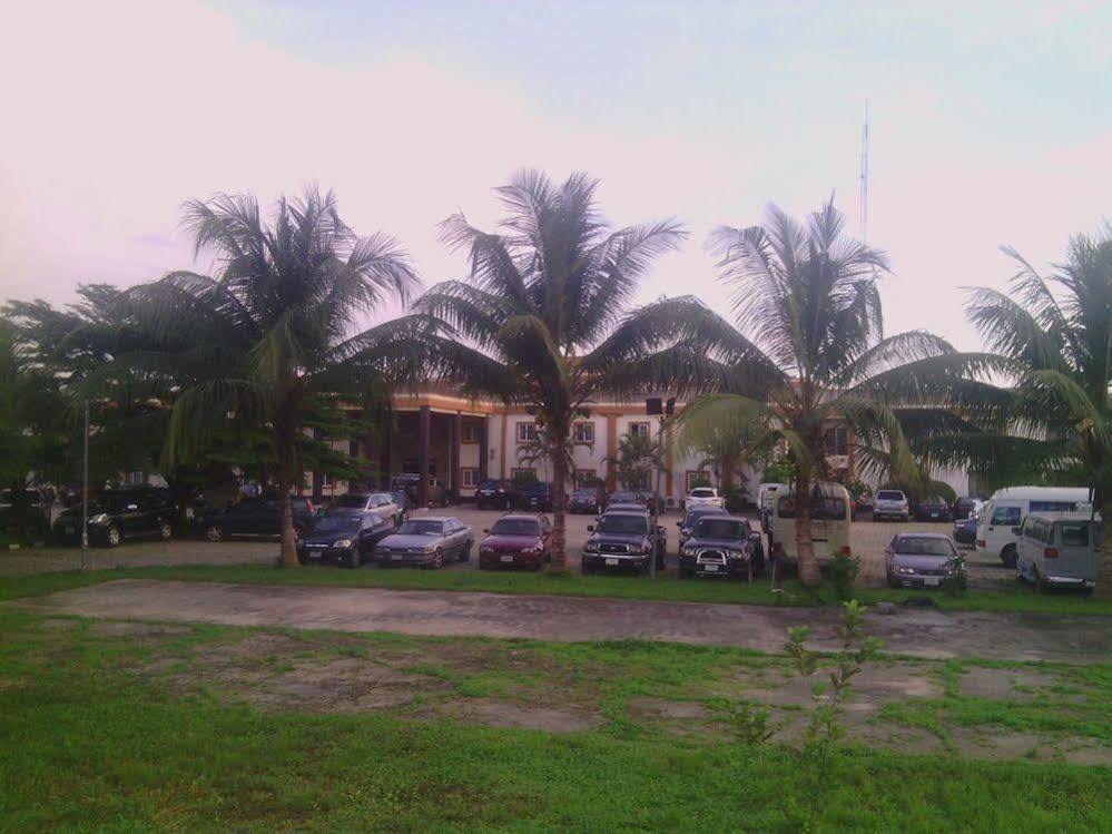 Tiffany Hotel And Towers Imogwu-Agwa Exterior foto